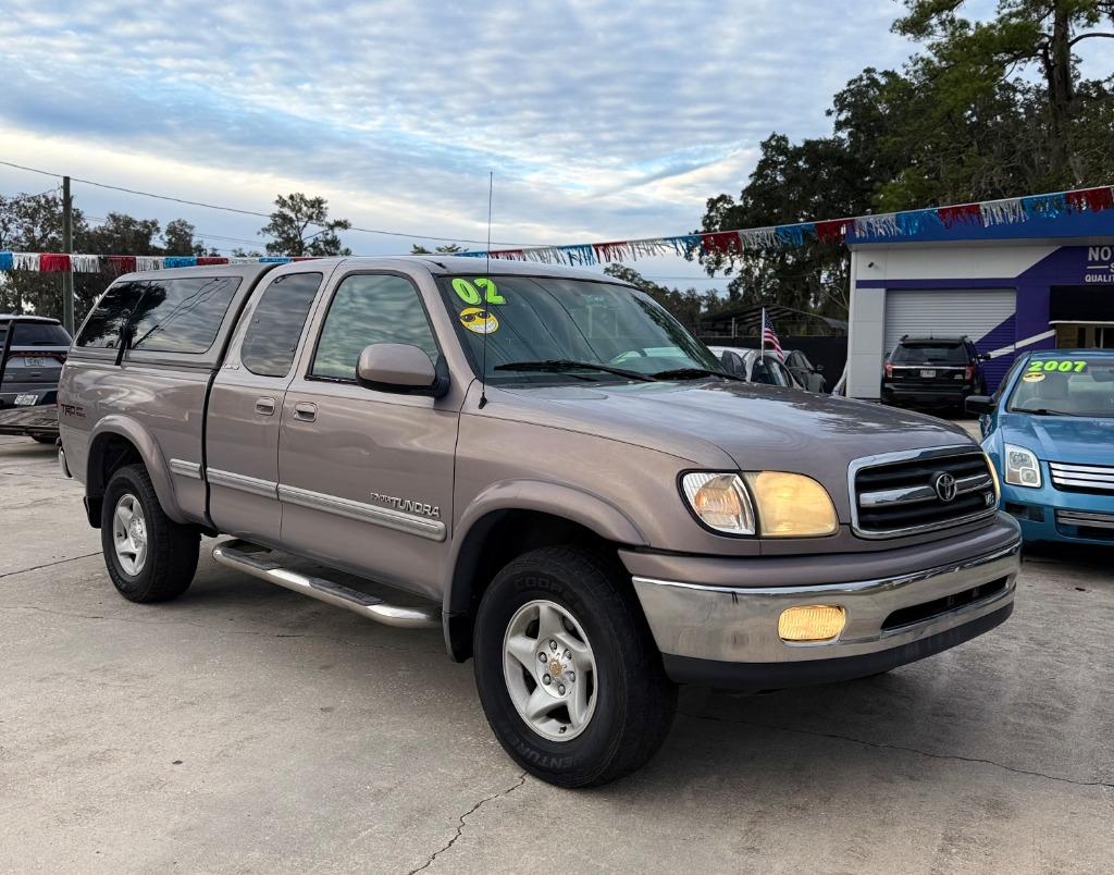 2002 Toyota Tundra Limited's photo